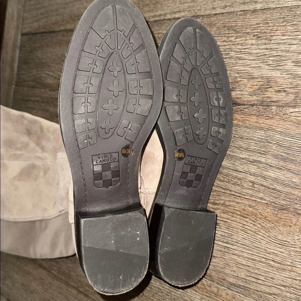 Vince Camuto Pauletta Foxy